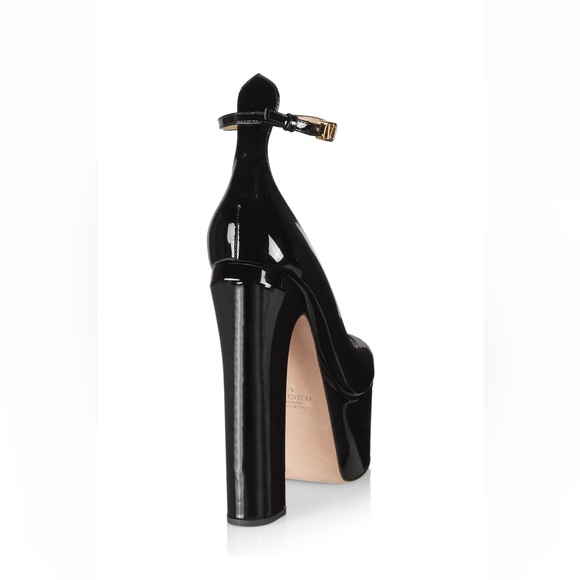 Valentino Garavani Tan-Go Platform Pumps - Picture 4 of 10